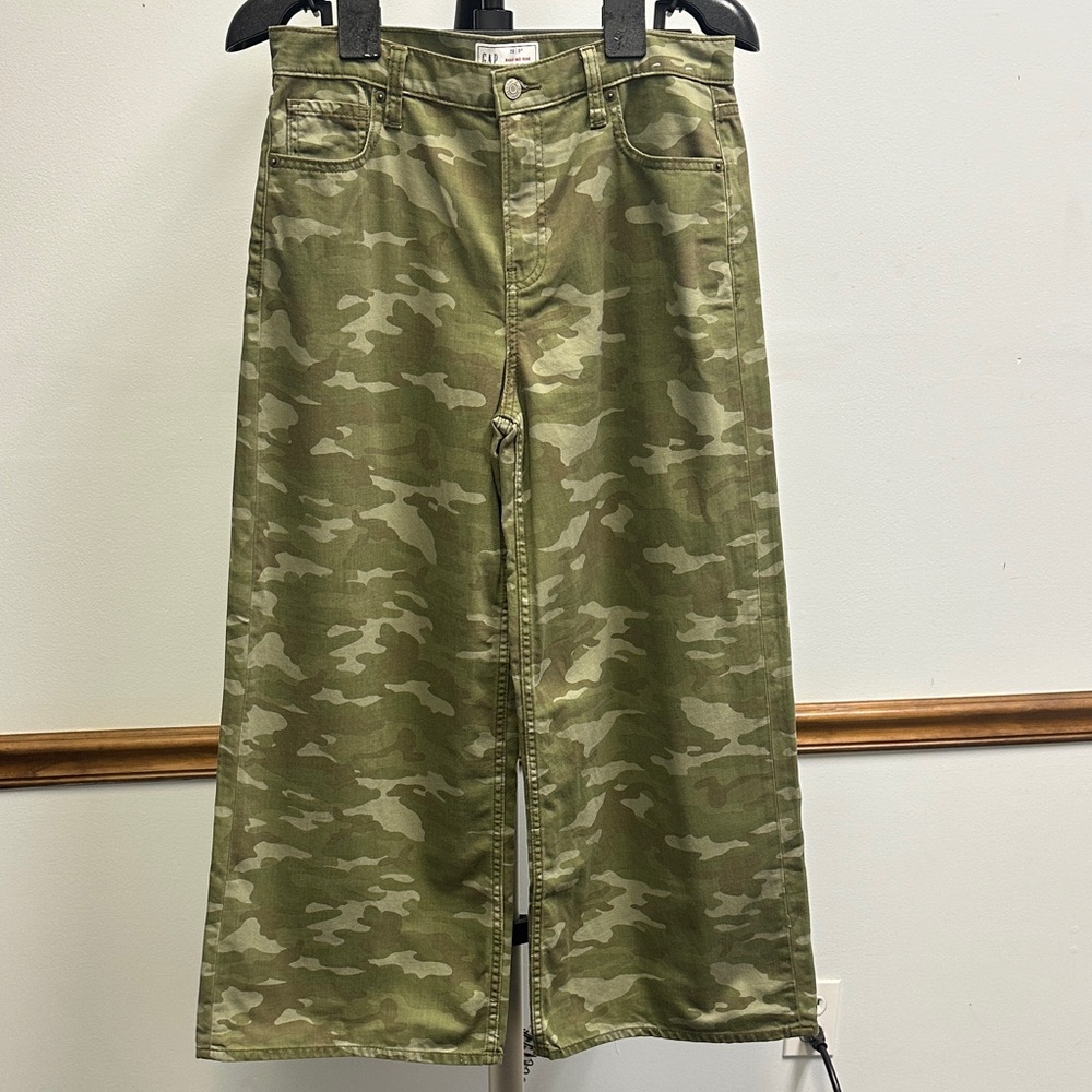 GAP Camo Baggy Mid Rise Pants